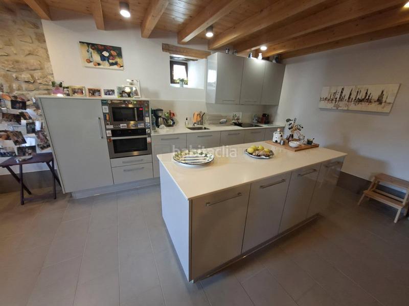 Foto b7a5ec53-6160-4d93-9644-c0027ed28e67. Casa con riscaldamento in Condado de Treviño