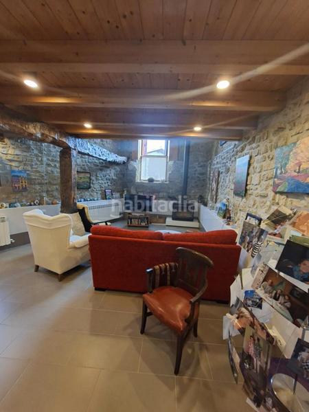 Foto e0193e9b-2492-419f-a420-f99318e7344a. Casa con riscaldamento in Condado de Treviño