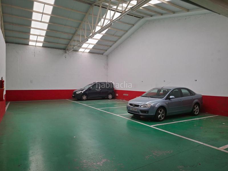Foto fc0c77ec-8567-4c62-9943-5b540d4a6ded. Parking coche en tenerias kalea 20 en Coronación Vitoria - Gasteiz