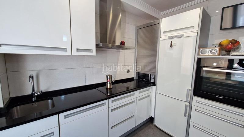 Foto fe622fc8-6f18-48ee-bcc3-e06204066324. Piso en Coronación Vitoria - Gasteiz