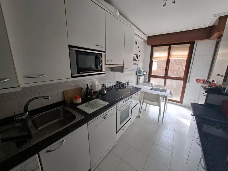 Foto dabb5c33-392a-487d-b064-8b048f22b0f6. Piso en Ariznabarra Vitoria - Gasteiz