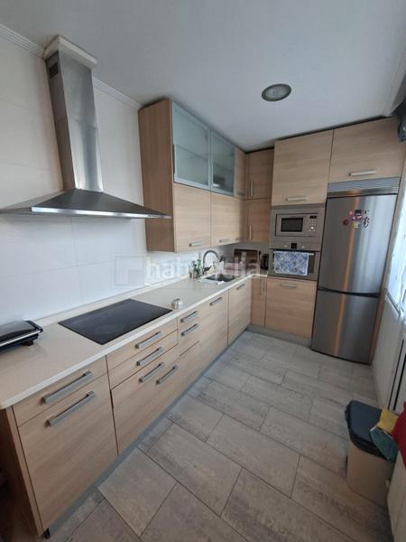 Foto 6fce38a1-8b8c-44b4-87a3-a768a75f9788. Ático  muy luminoso en el centro en Ensanche Vitoria - Gasteiz