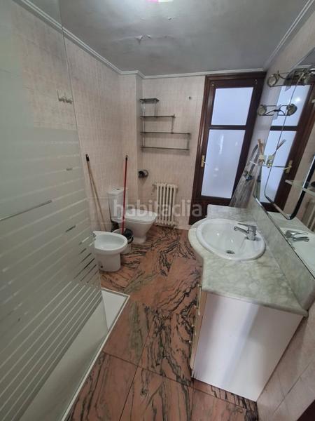 Foto 2494e404-3b60-4267-aad8-b1d348e2bafd. Flat with heating in Lovaina Vitoria - Gasteiz