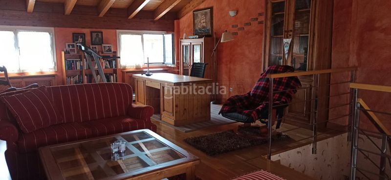 Foto 4d7f23ba-7889-437e-848d-5d47bbc29191. Casa adossada amb calefacció aparcament piscina a Miranda de Ebro