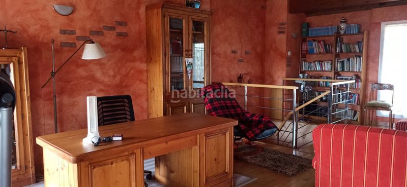 Foto d81d2563-dd27-42cf-aa6c-277b0be8241c. Casa adossada amb calefacció aparcament piscina a Miranda de Ebro
