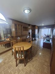 Etagenwohnung  Pintor pablo uranga kalea