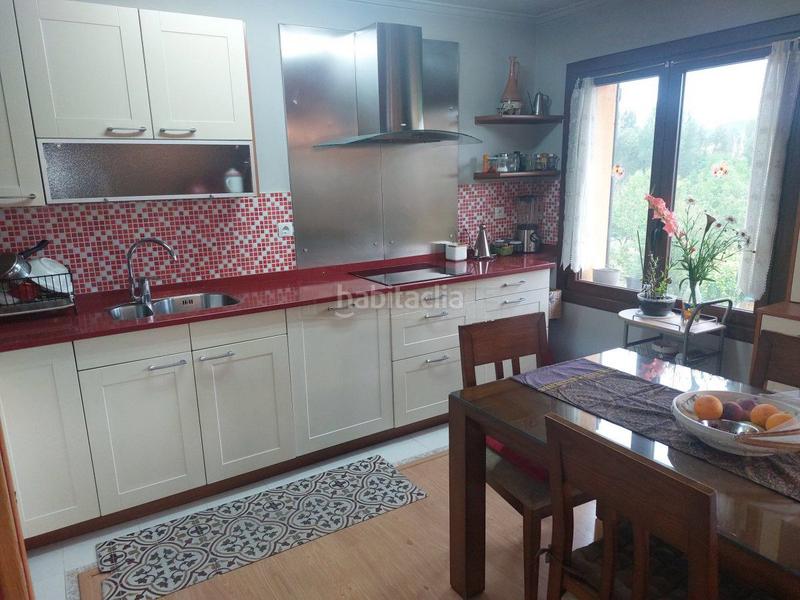 Foto fb390bd2-8422-4ea7-8d1f-fcb07a3bc068. Casa con riscaldamento parcheggio piscina in Condado de Treviño