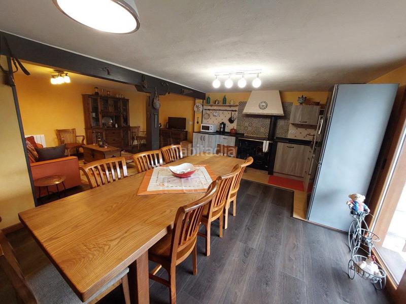 Foto d2b0788e-6451-4329-981d-d5e0c839409e. Haus mit heizung parking pool in Condado de Treviño