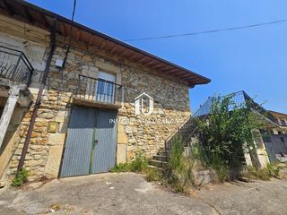 Casa  Nates. Casa pareada con gran potencial para reformar en nates, rodeada