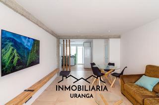 Appartement  Pelegrin. Moderno piso reformado en el centro de laredo, a pasos de la pla