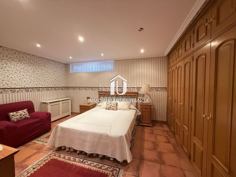 Foto 4287c045-cf1e-4f0e-bb51-fea25783b3bb. Casa amb calefacció piscina a El Puntal Laredo