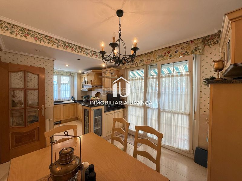 Foto 59cba1a1-3a89-4885-870c-55525939ade2. Casa amb calefacció piscina a El Puntal Laredo