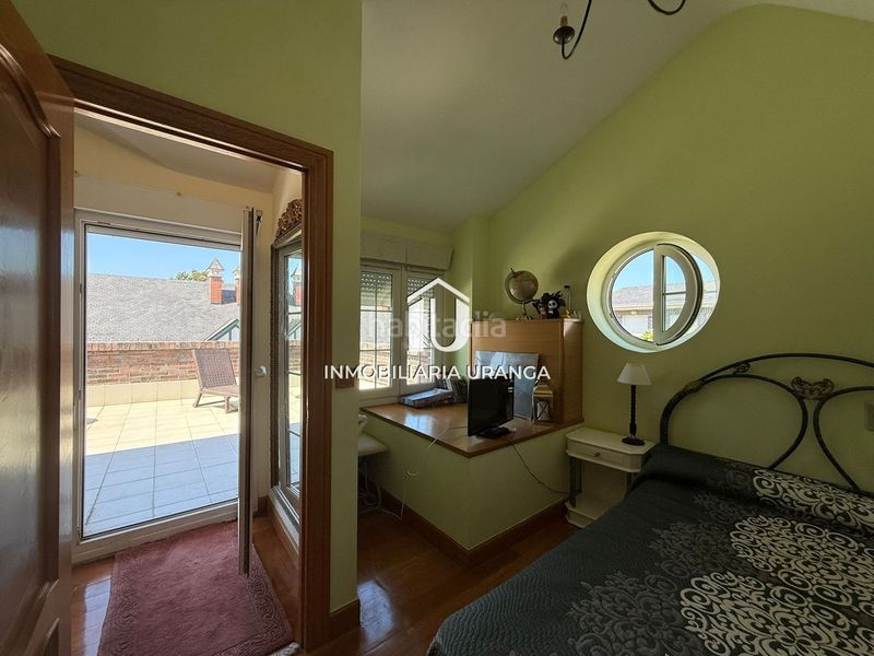 Foto 91657c94-7f22-45d7-8365-d6257cef78c8. Casa amb calefacció piscina a El Puntal Laredo