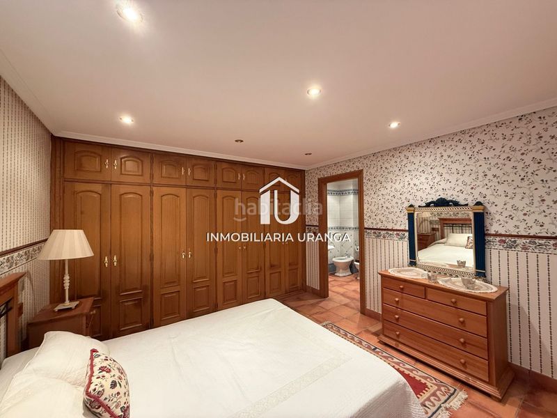 Foto d6215473-14e7-4987-bf2b-b390adec7116. Casa amb calefacció piscina a El Puntal Laredo