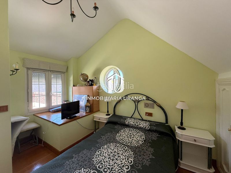 Foto d7e52ab4-24af-4107-986a-84007b2e4cdf. Casa amb calefacció piscina a El Puntal Laredo