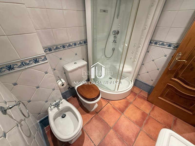 Foto e70e8c56-203c-40b3-86f3-d180cde9497d. Casa amb calefacció piscina a El Puntal Laredo