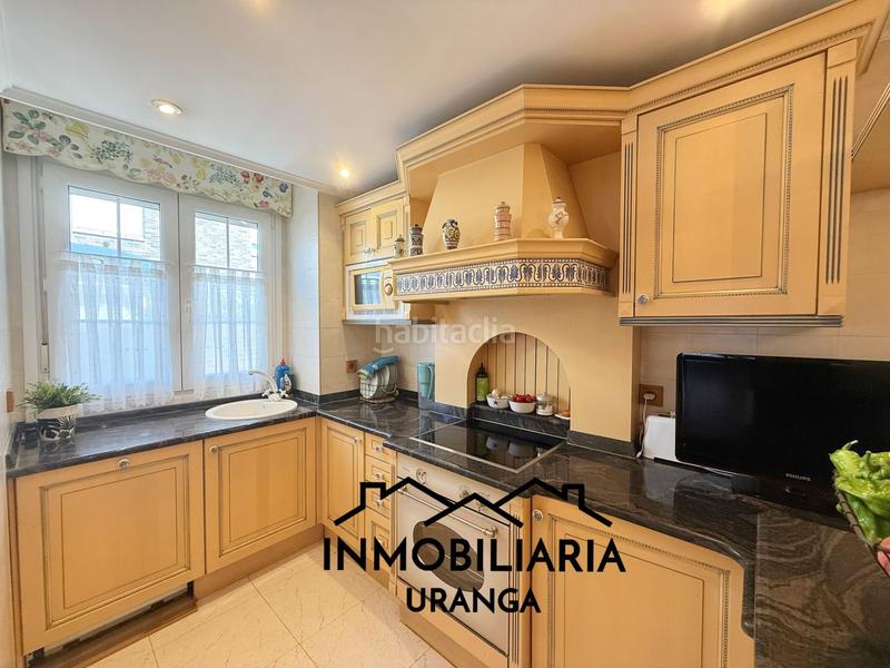 Foto ef5d8868-8199-4c09-b74c-0621bcb0f4ef. Casa chalet pareado en El Puntal Laredo