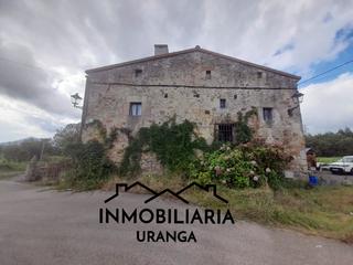 Maison  Carnerizas. Casa de piedra con encanto rural y finca en bárcena de cicero