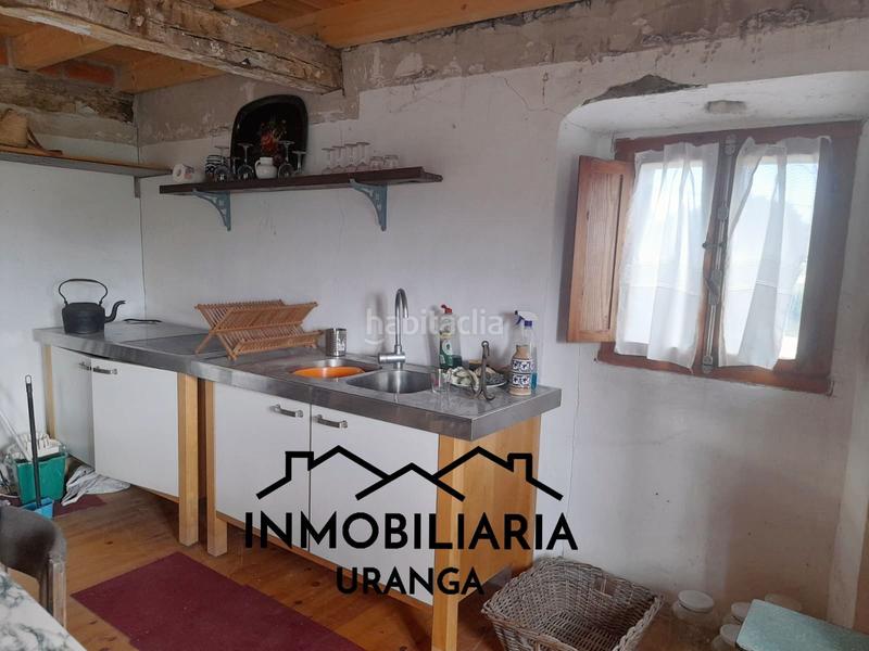 Foto 49d942df-7849-4aeb-ab98-622c973c0f68. Casa  de pueblo con finca rústica en Bárcena de Cicero