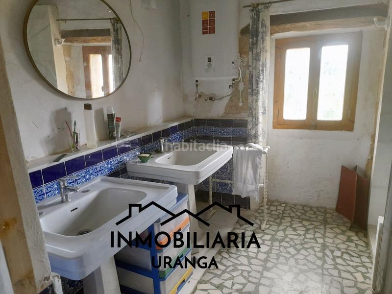 Foto 61bba58c-eca3-4085-9ff9-201506a06a7a. Casa  de pueblo con finca rústica en Bárcena de Cicero