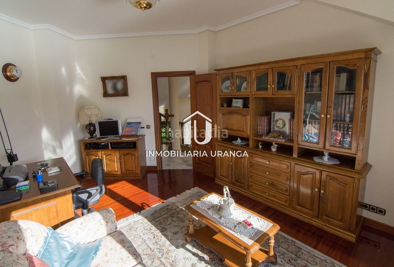 Foto c730b54f-f45c-4fde-b1ba-e7c4b899e824. Casa amb calefacció piscina a Ajo Bareyo