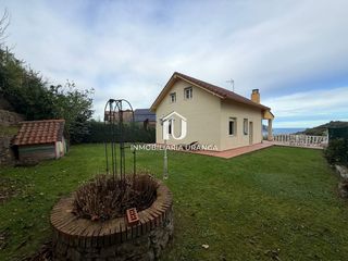 Casa  El mirador. Chalet independiente en urbanización privada con vistas despejad
