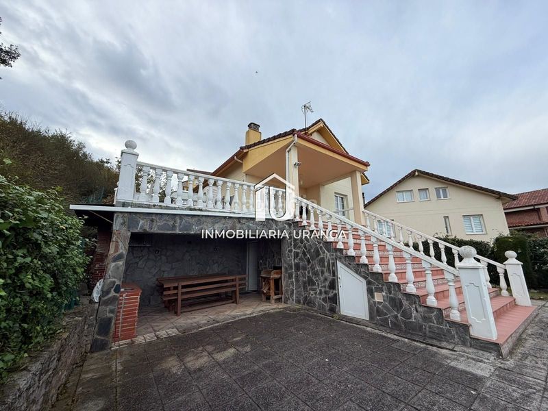 Foto 0a4ef6c5-e404-46b1-8b70-4c68b5422fd7. Casa amb calefacció piscina a Limpias