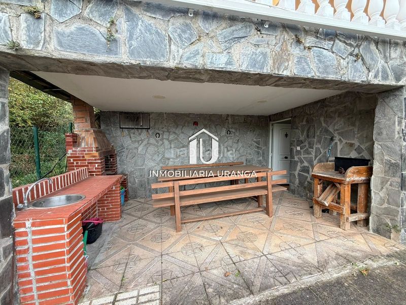 Foto 5c86f723-9432-40ae-9576-78e549ed3343. Casa amb calefacció piscina a Limpias