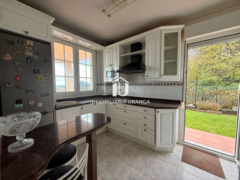 Foto a5c3d9cc-2efe-43aa-b129-249df688808c. Casa amb calefacció piscina a Limpias