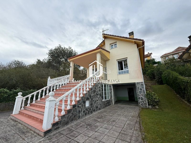 Foto bdfacc90-362b-4cb1-af13-8737cec45684. Casa amb calefacció piscina a Limpias