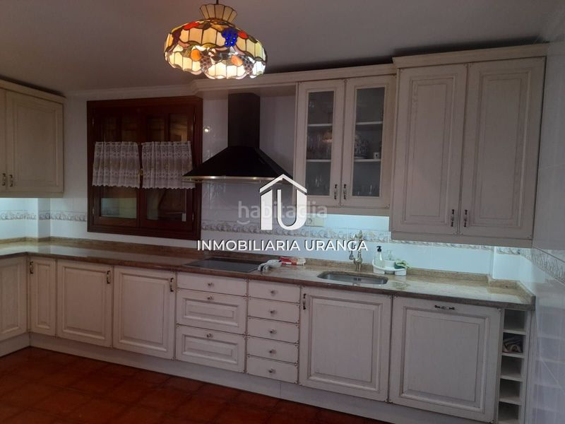 Foto c37b29eb-79d4-4d7c-b3d4-38fedf99f22b. Casa amb calefacció a Samano Castro - Urdiales