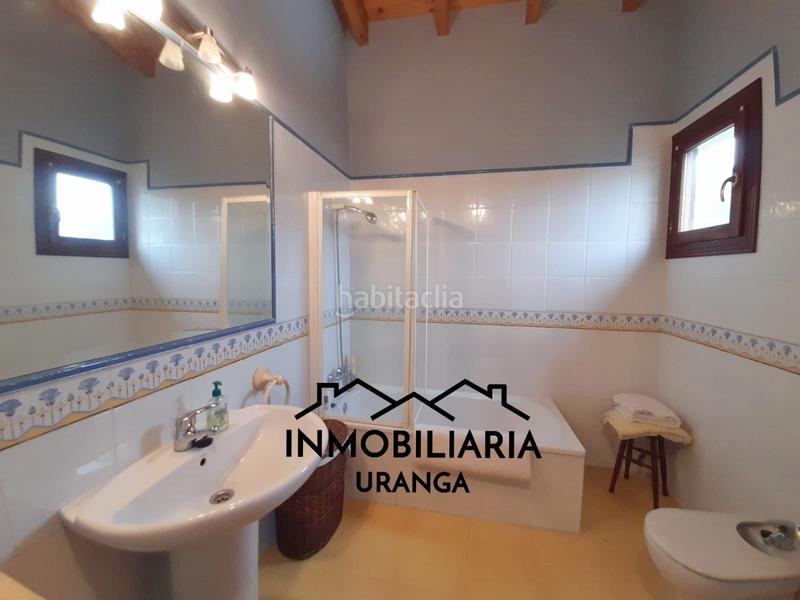 Foto cee86c9b-5e19-401f-9dbb-d53cd09f25f1. Casa amb calefacció a Samano Castro - Urdiales