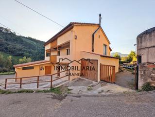 House  Pondre. Casa independiente de 3 plantas con amplios terrenos en ramales