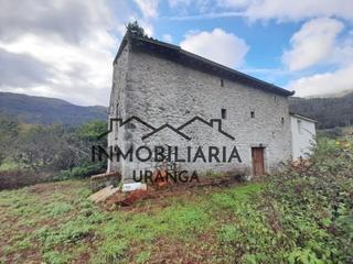 Haus  Caburrao. Chalet con parcela en voto, una gran oportunidad para invertir