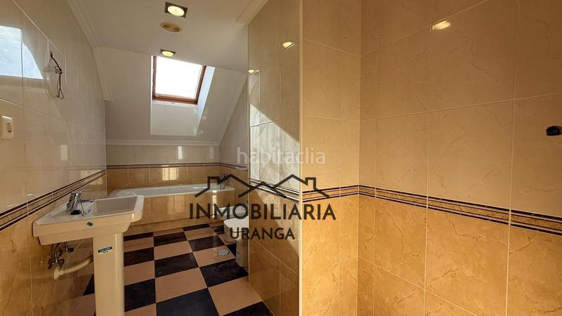 Foto 8d73c394-c70d-484e-934c-180db5851181. Flat with heating parking in Bárcena de Cicero