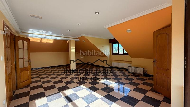 Foto b48ce9ba-b672-4ce4-bb7f-75860b75ce85. Flat with heating parking in Bárcena de Cicero