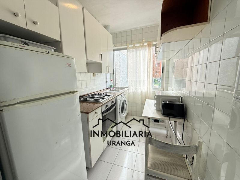 Foto ef13f5b4-9fd5-4a02-833d-b5fe8111a6ea. Pis amb calefacció a Carlos V Laredo