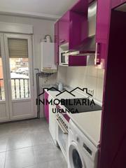 Piso  Ferial. Acogedor piso con terraza y trastero en el centro de ramales de