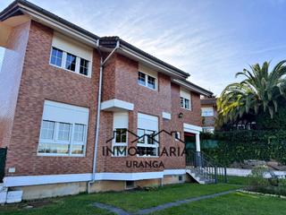 Casa  El mirador. peñaflor. En exclusiva  chalet independiente en seña con amplias estancias