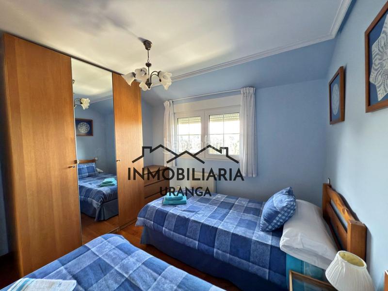 Foto 11ebea16-fbf2-4d50-ba95-2778b134498b. Casa en exclusiva chalet independiente en seña con amplias estancias y zona exterior privada en Limpias