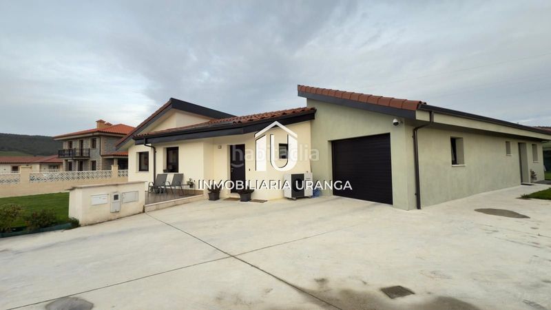 Foto f5705aaa-66aa-4f89-adc6-31b350ff796e. Casa amb calefacció a Meruelo