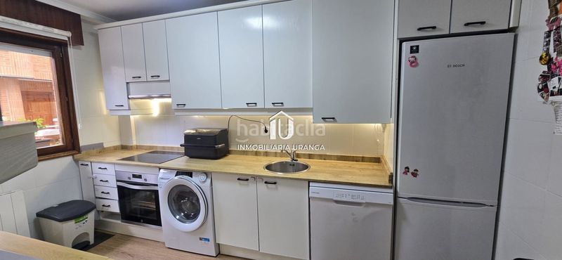 Foto c7bc1d99-735b-4825-8729-d6b075303662. Casa amb calefacció a El Puntal Laredo