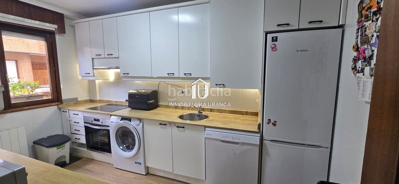 Foto f1218aa8-5408-4e62-8e1d-0cd6ed790465. Casa amb calefacció a El Puntal Laredo