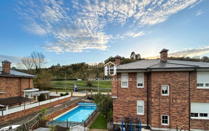 Foto 4e387208-b532-49b1-87a2-fd42876b5704. Casa amb calefacció piscina a El Callejo - La Pesquera - La Arenosa Laredo