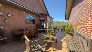 Maison à Limpias. En exclusiva chalet con parcela de 500 m, porche y vistas despej