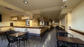 Business premise  Comandante villar. Amplio local comercial de 270 m en el centro de laredo  ideal pa