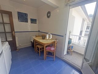 Flat  Ochandiano. Amplio piso en exclusiva en el centro de laredo  fachada reforma