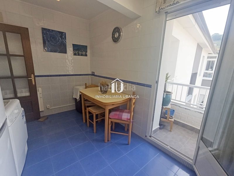 Foto 1b77c53c-2f62-4ffd-8171-0199c243a68e. Pis amb calefacció a Centro Laredo