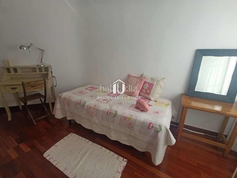 Foto a8cea62f-1450-441c-9ccd-a78d23cbac98. Piso amplio piso en exclusiva en el Centro fachada reformada en Laredo