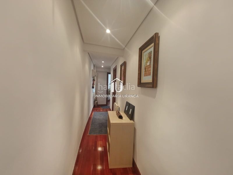 Foto bb8831b2-6814-4161-81f2-5f07a7a70c2e. Piso amplio piso en exclusiva en el Centro fachada reformada en Laredo